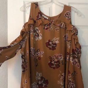 Maurices cold shoulder XXL